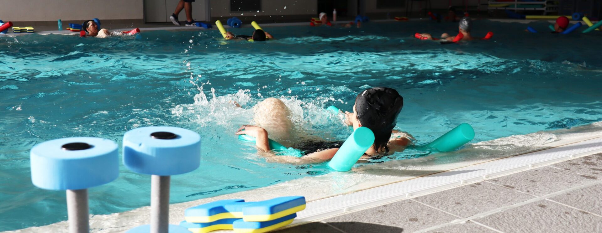 Cours d'aquatonic à la piscine couverte Alphonse Roudière