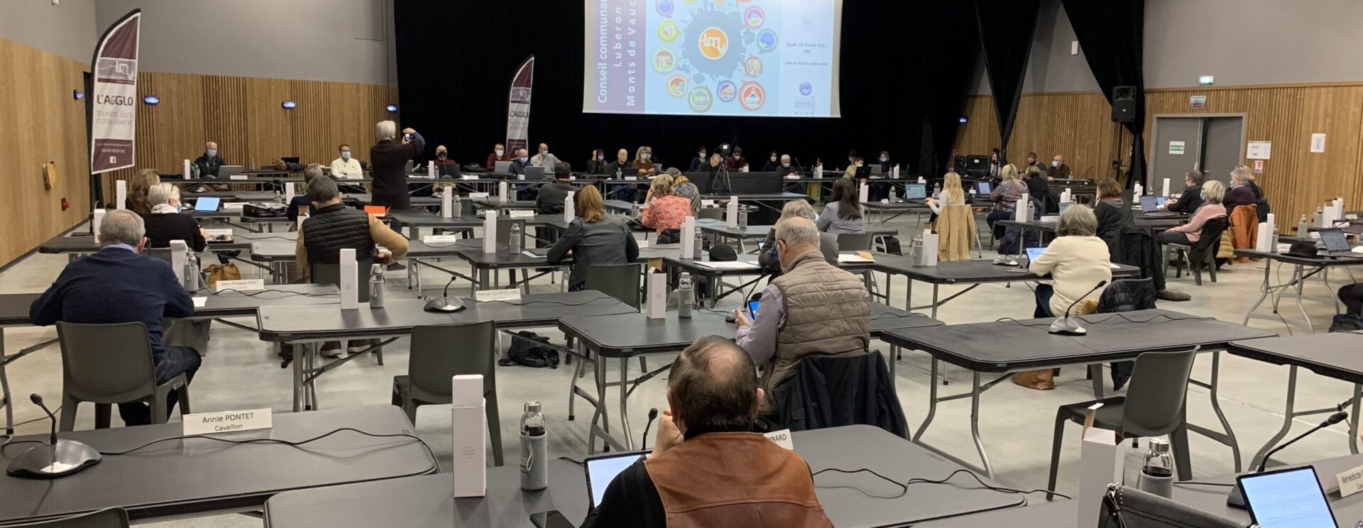 Conseil communautaire LMV à la salle polyvalente du Moulin Saint Julien de Cavaillon