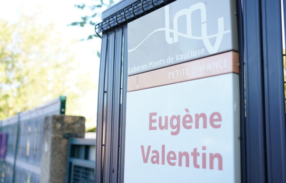 Plaque de la crèche Eugène Valentin à Cavaillon