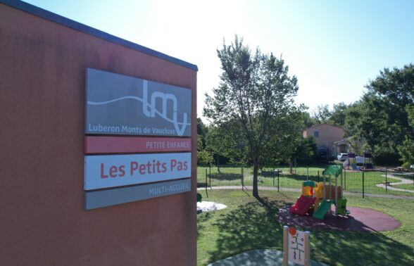 Photo de la plaque LMV Crèche Les Petits Pas
