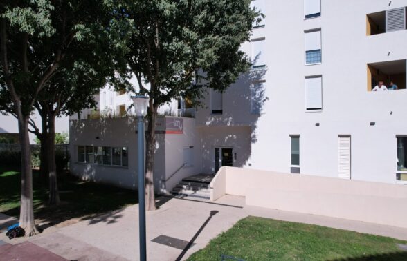 Entrée de la crèche Au fil du temps à Cavaillon