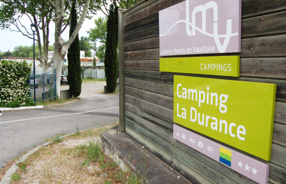 Entrée du camping La Durance à Cavaillon